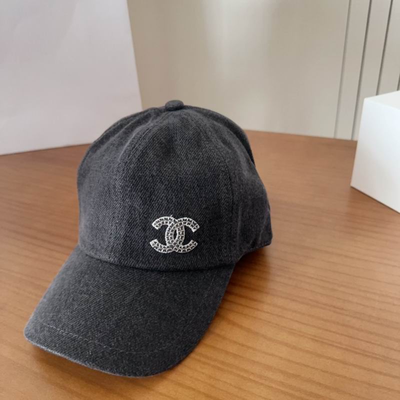 Chanel cap (1326)