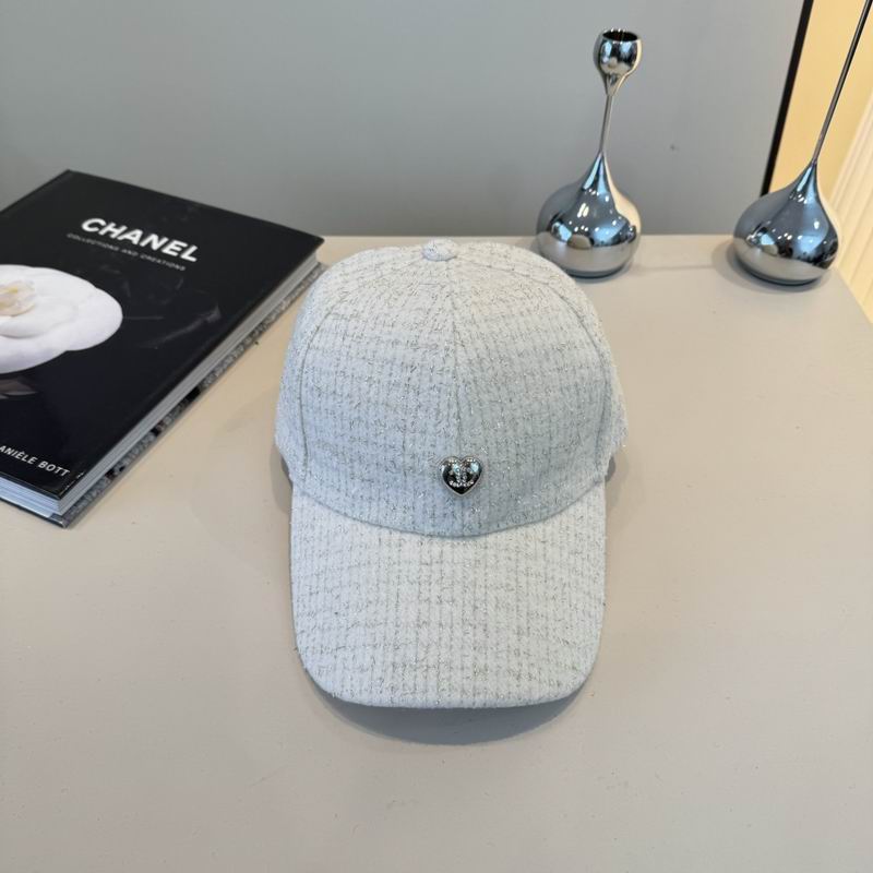 Chanel cap (536)