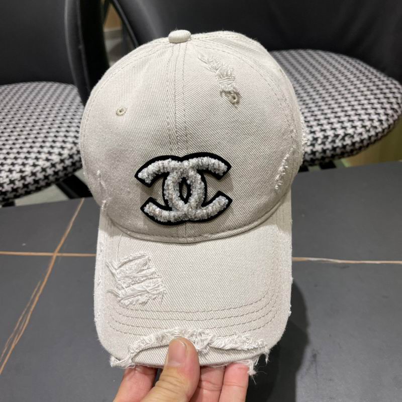 Chanel cap (602)