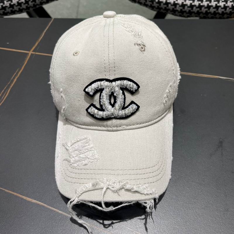Chanel cap (605)