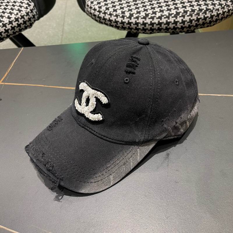 Chanel cap (614)