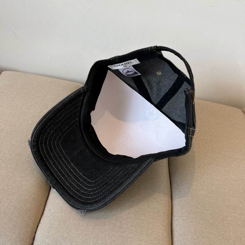 Chanel cap (792)