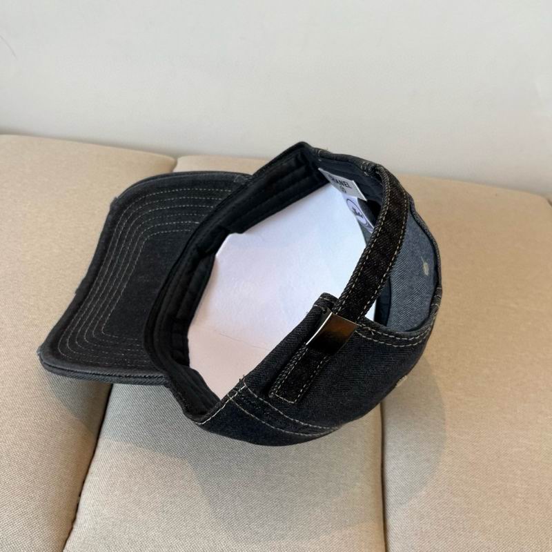Chanel cap (793)