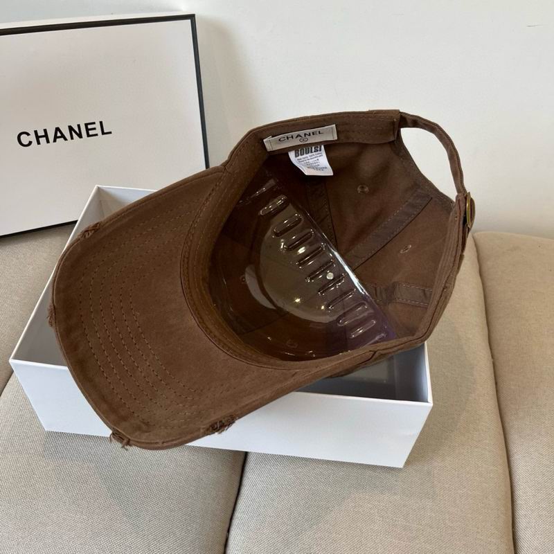 Chanel cap (826)