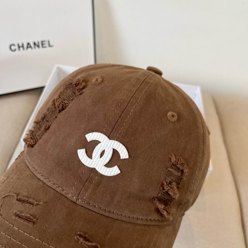 Chanel cap (832)