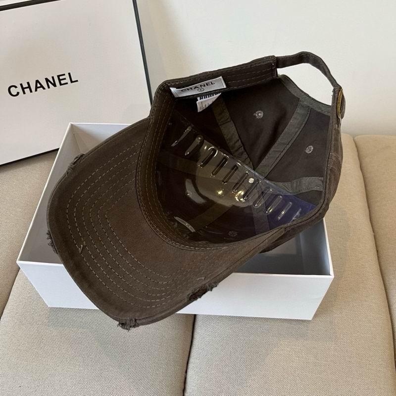 Chanel cap (835)
