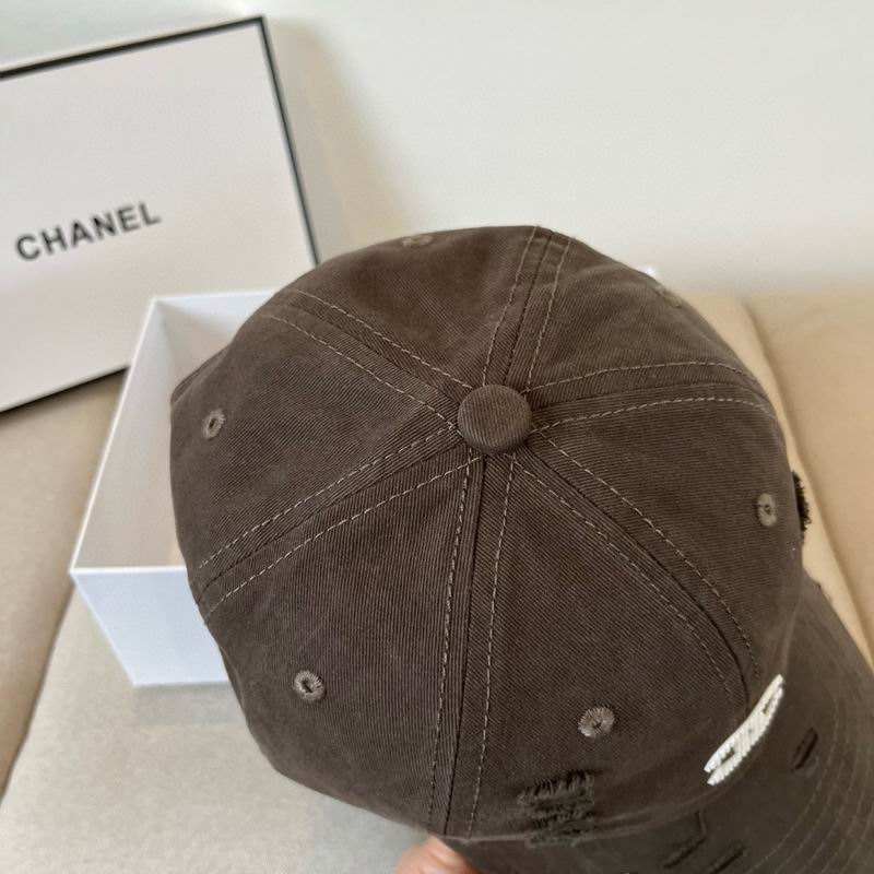 Chanel cap (839)