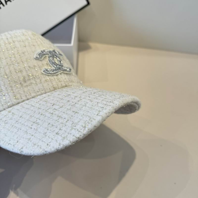 Chanel cap (884)