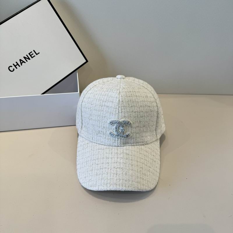 Chanel cap (889)