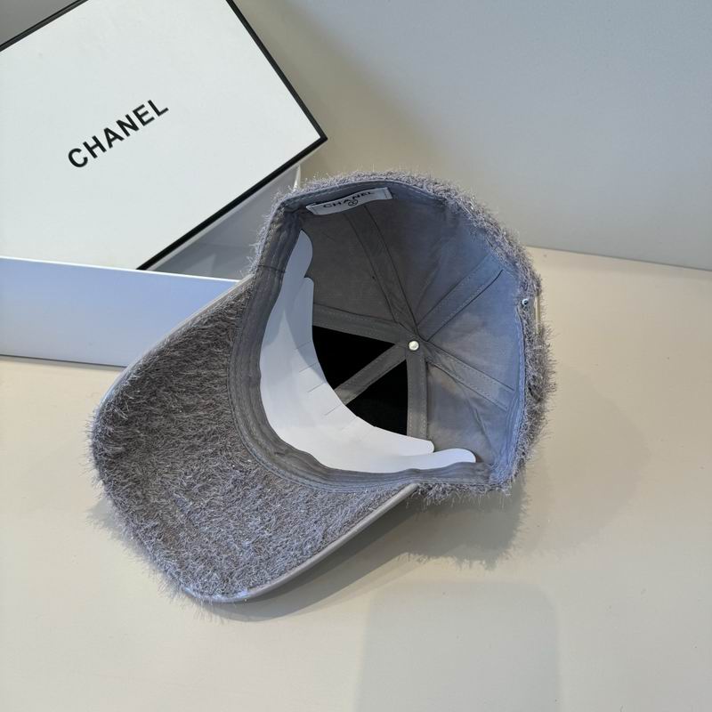 Chanel cap (909)