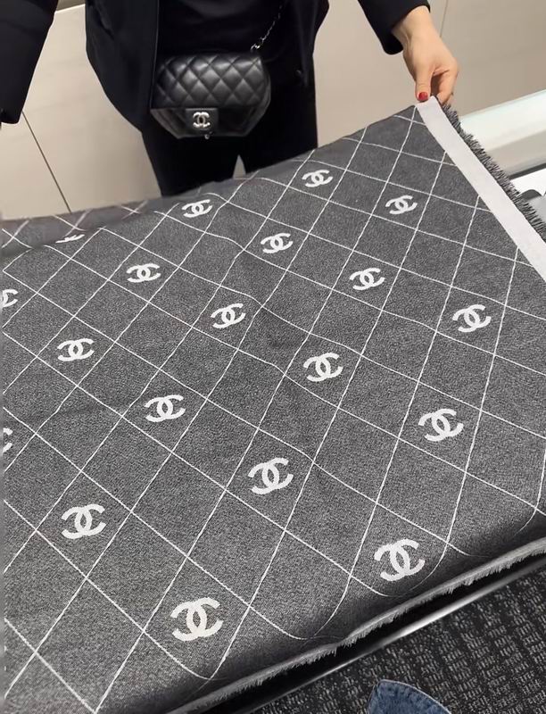 Chanel scarf 140X140cm E28 (6)