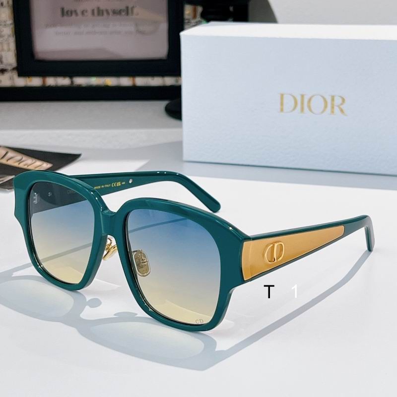 Dior Glow S2F 55 17-140 A01