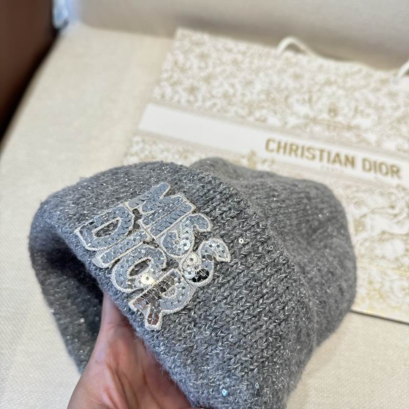 Dior Hat (1870)