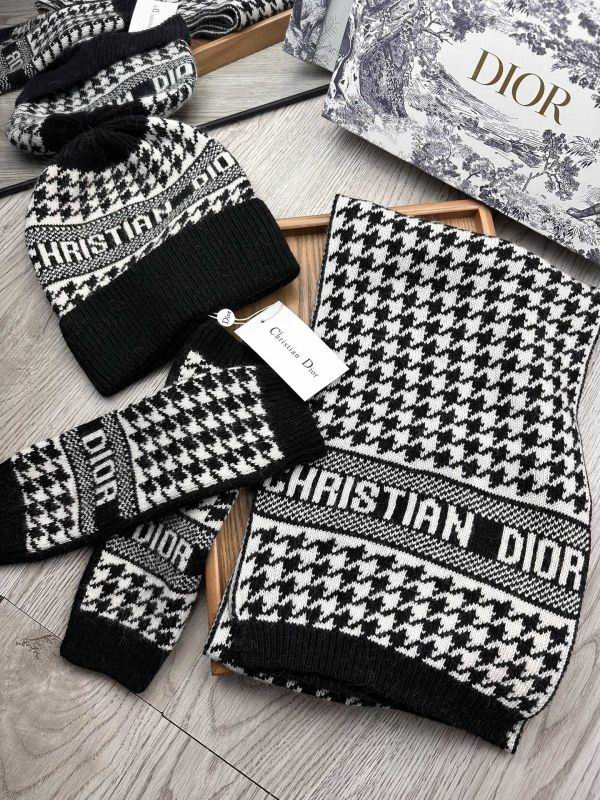Dior Scarf Hat gloves hm (10)