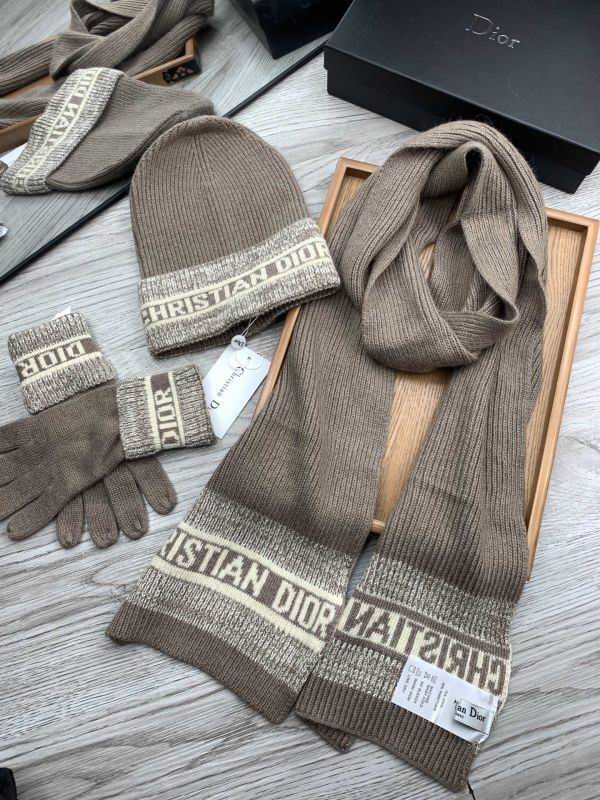 Dior Scarf Hat gloves hm (12)