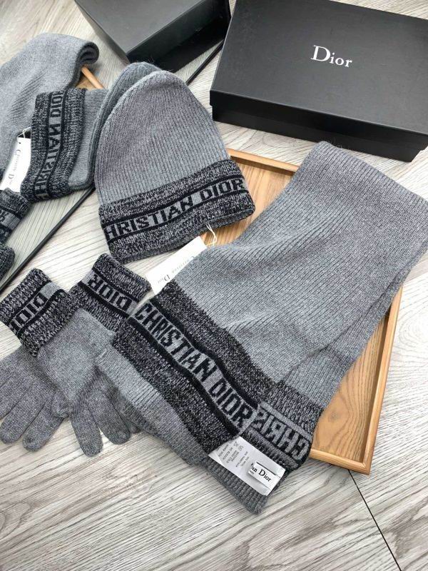 Dior Scarf Hat gloves hm (19)