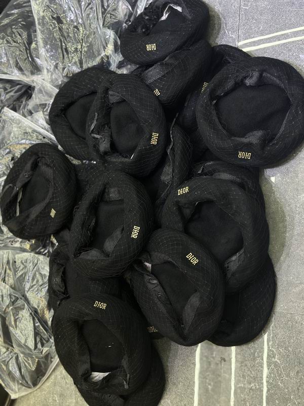 Dior beret dx (150)