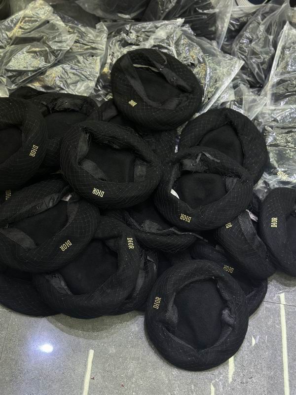 Dior beret dx (152)
