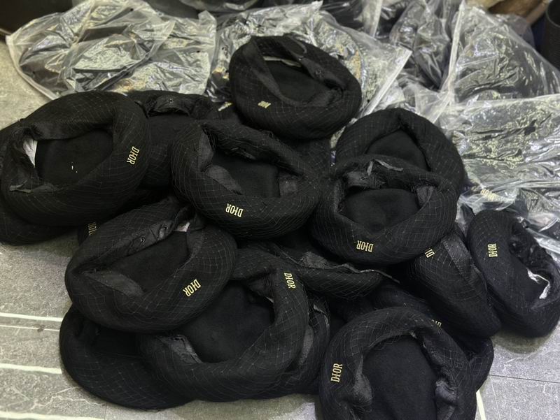 Dior beret dx (153)