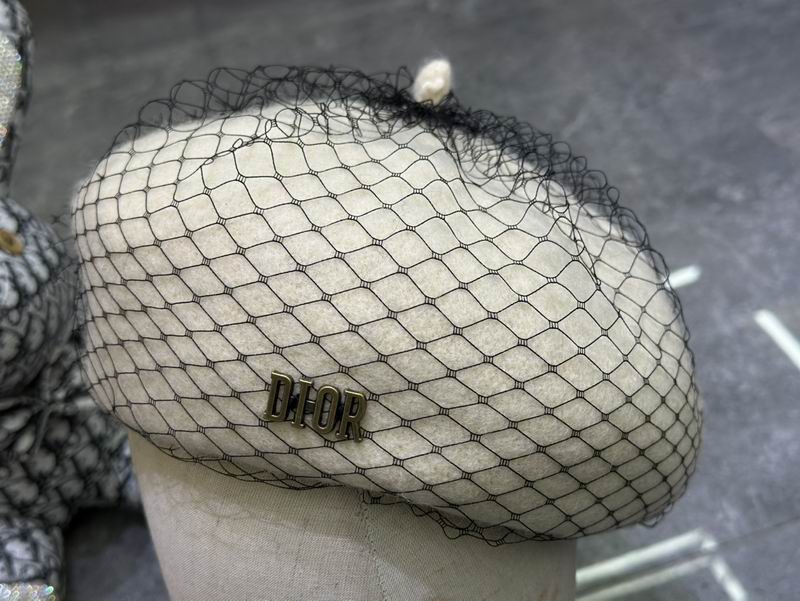 Dior beret dx (172)
