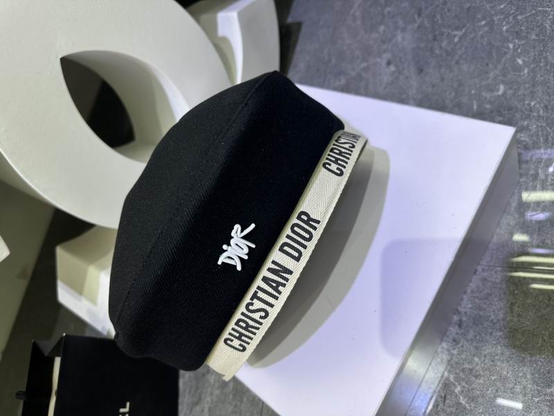Dior beret dx (232)