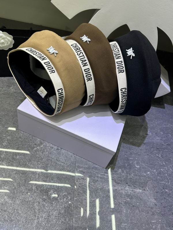 Dior beret dx (236)