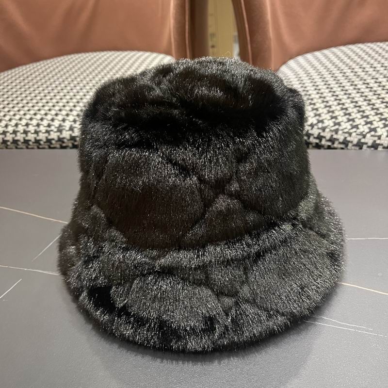 Dior hat (300)