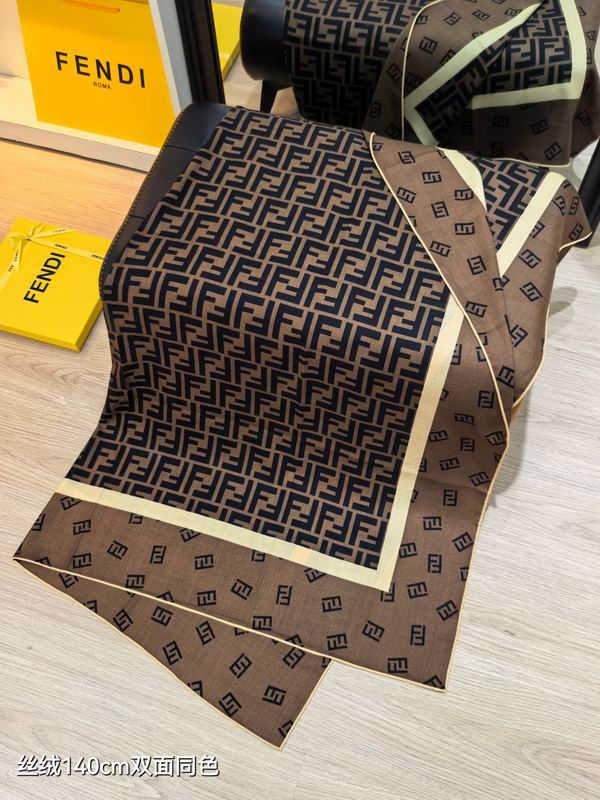 Fendi Scarf 140X140cm 70%羊绒 30%真丝 E14 (6)