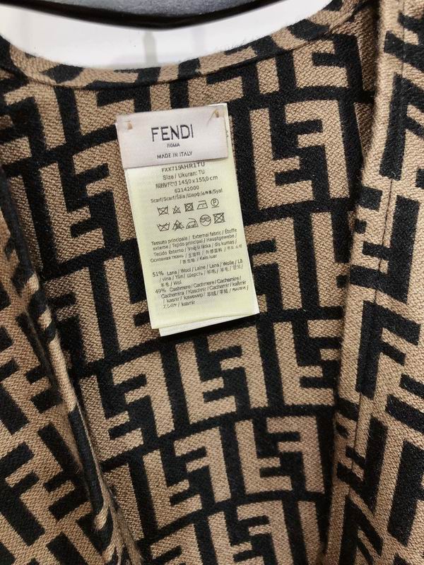 Fendi cloak 145X155cm 51%羊毛49%羊绒 E16 (5)
