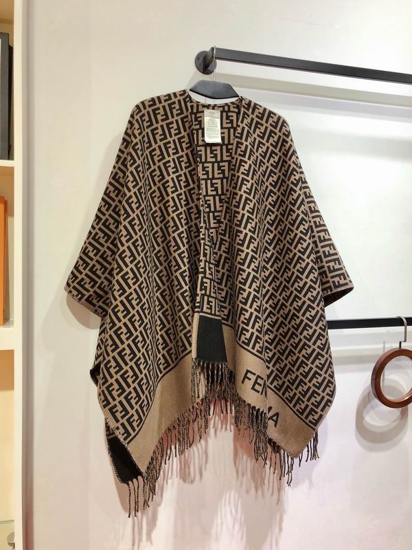 Fendi cloak 145X155cm 51%羊毛49%羊绒 E16 (8)
