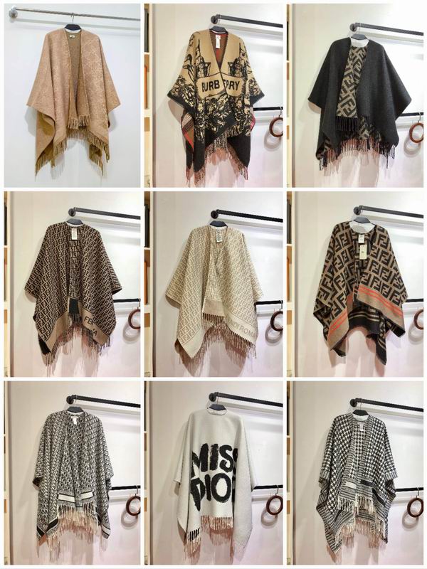 Fendi cloak 145X155cm 51%羊毛49%羊绒 E17 (1)