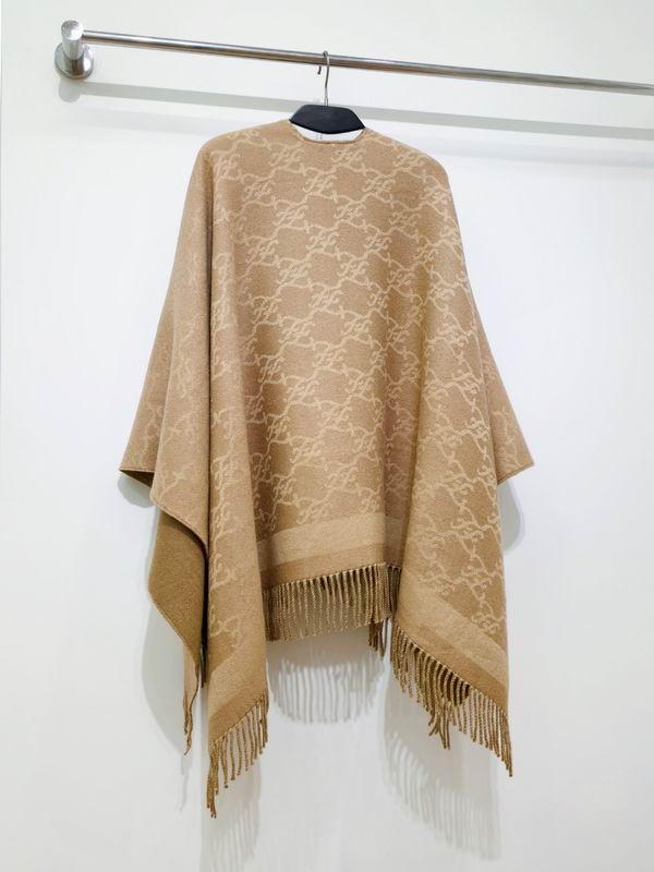 Fendi cloak 145X155cm 51%羊毛49%羊绒 E17 (8)
