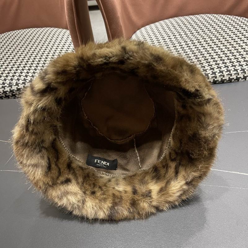 Fendi hat (525)
