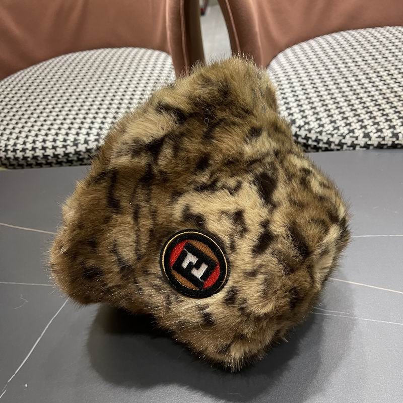 Fendi hat (526)