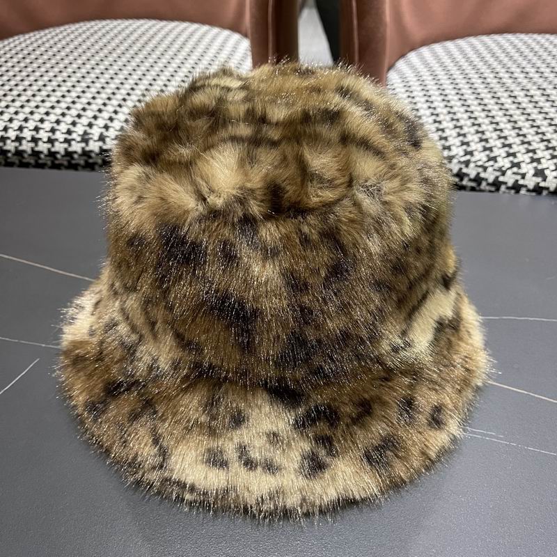 Fendi hat (529)