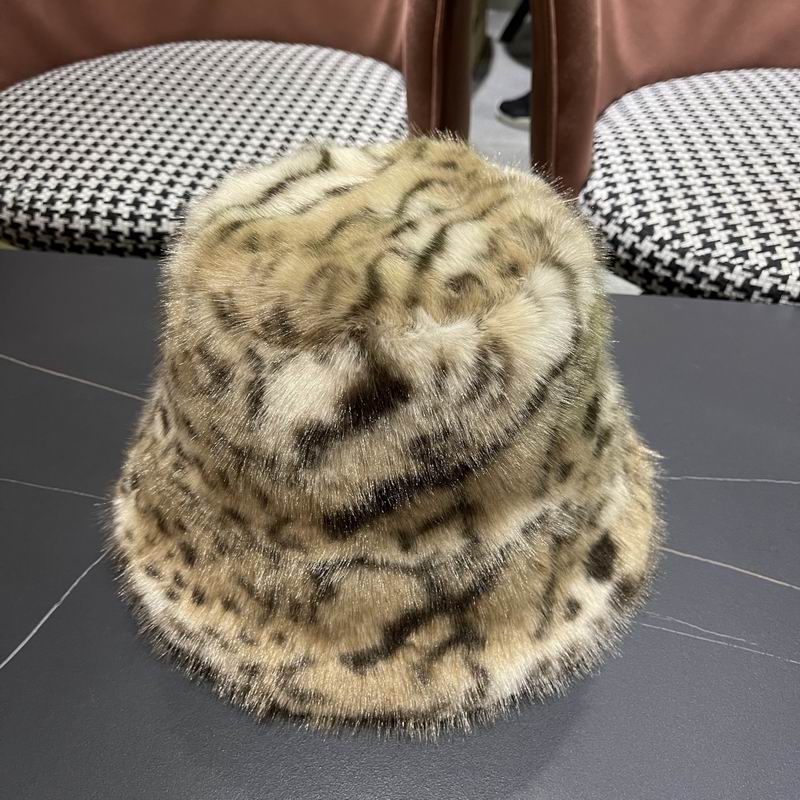 Fendi hat (565)
