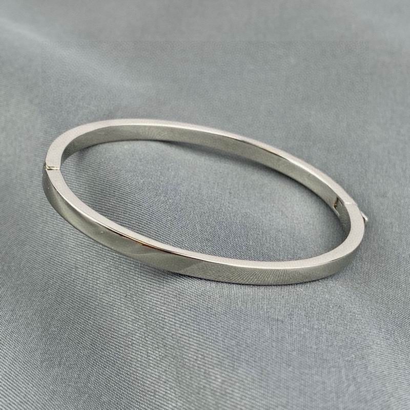 Givenchy bracelet 09yxq02 (3)