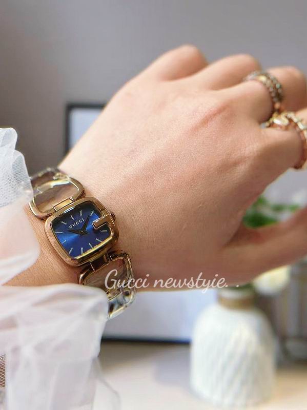 Gucci 24X22.4mm 33 (37)