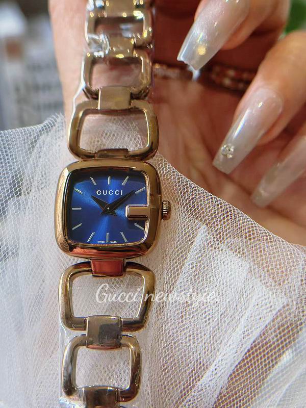 Gucci 24X22.4mm 33 (42)