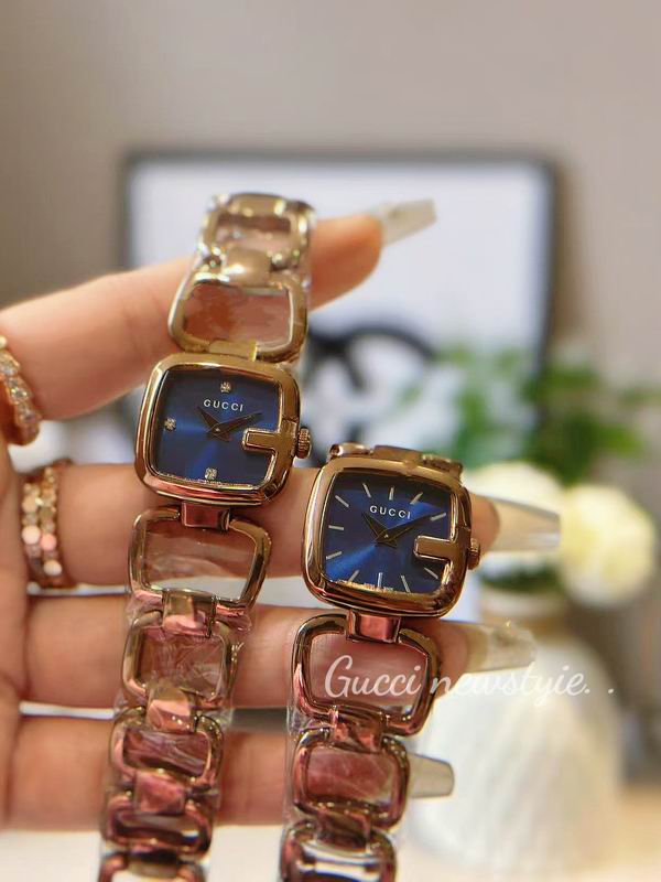 Gucci 24X22.4mm 33 (44)