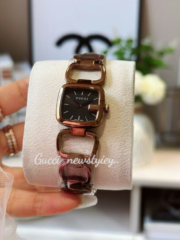Gucci 24X22.4mm 33 (48)