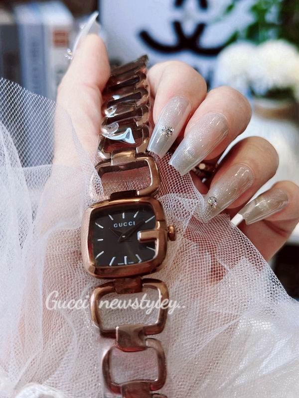 Gucci 24X22.4mm 33 (51)