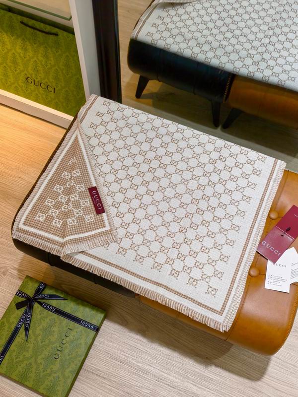 Gucci Scarf 47X180cm E01 (52)