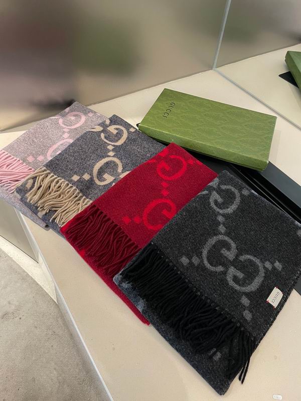 Gucci scarf 45X195cm E 06 (37)