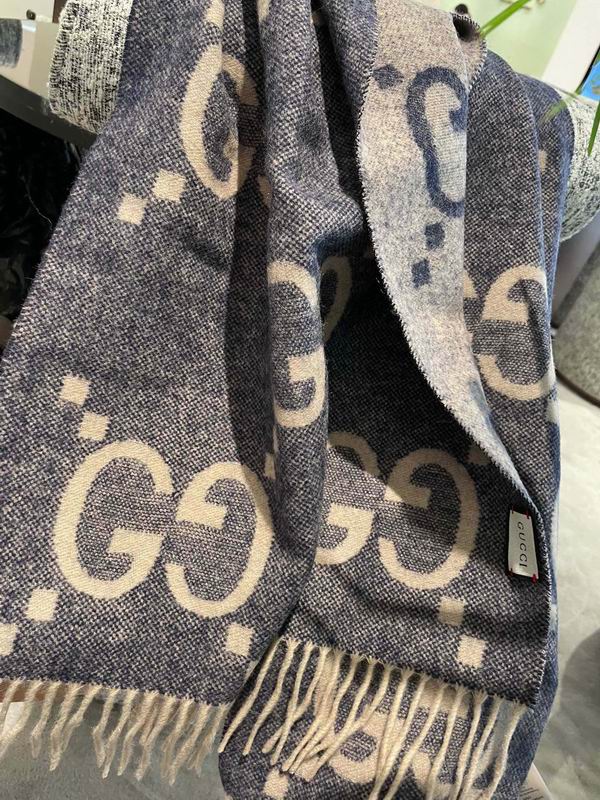 Gucci scarf 45X195cm E 06 (39)