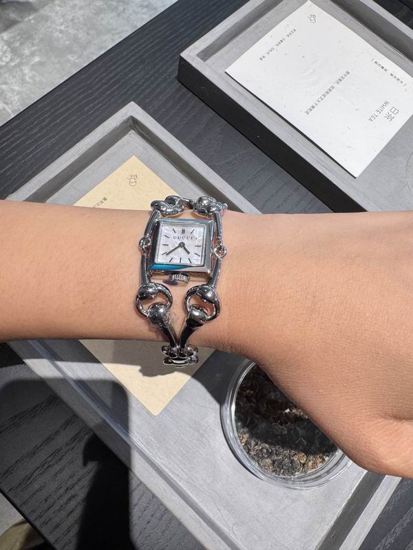 Gucci watch 22 (1)