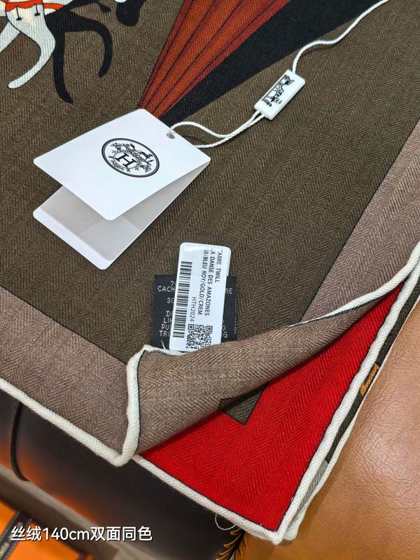 Hermes Scarf 140X140cm 70%羊绒 30%真丝 E15 (4)
