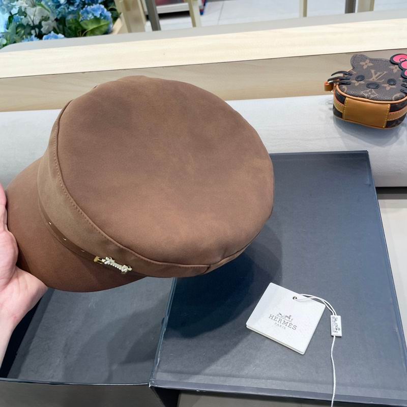 Hermes cap (112)