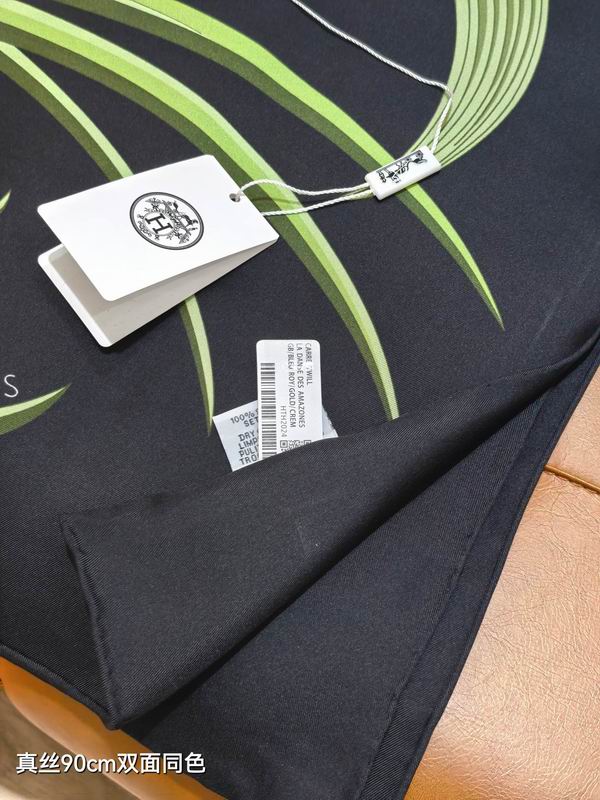 Hermes silk Scarf 90X90cm E22 (4)