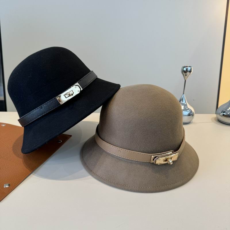 Hermes top hat (232)